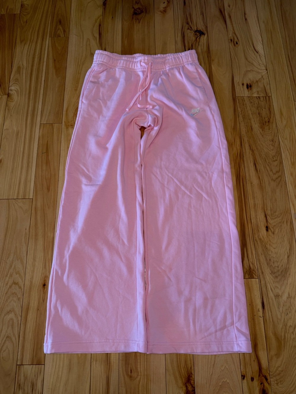 Women’s Nike Sporstwear Club Fleece Midrise Wide-Leg Pants Size M - Picture 4 of 5